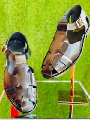 Sandle 1